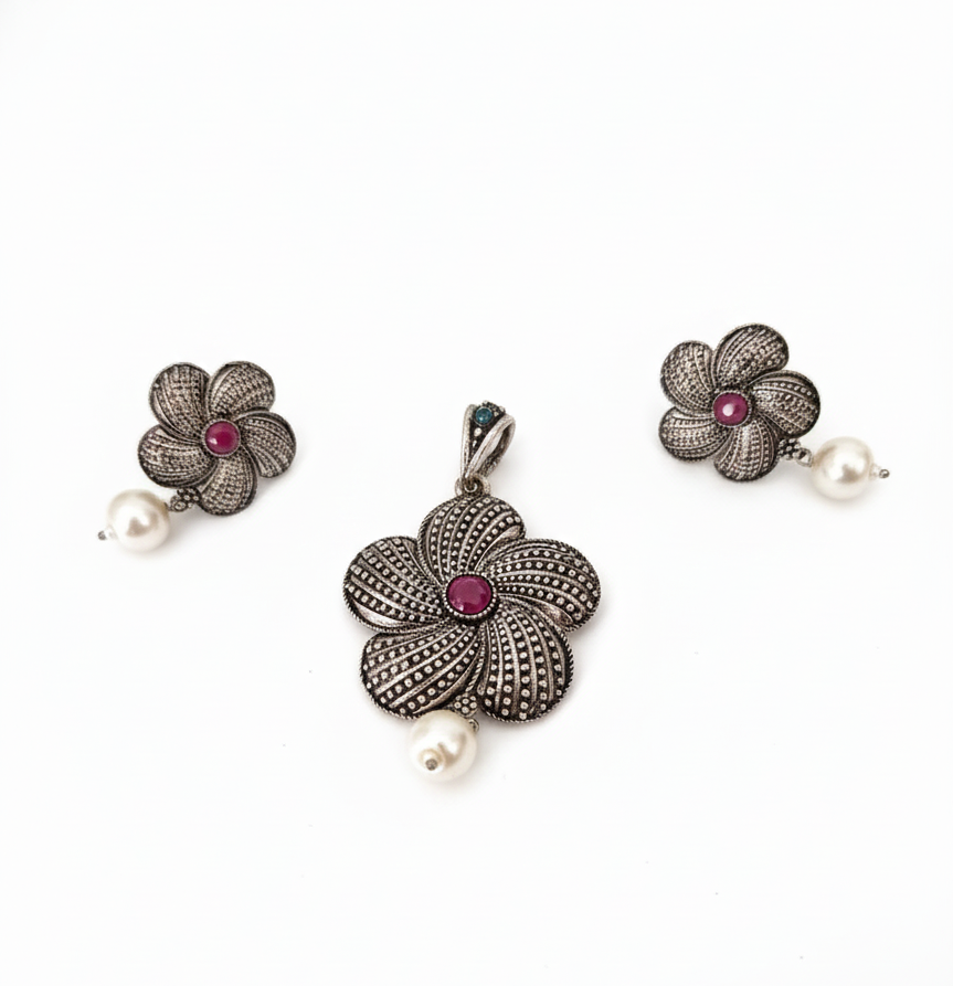 Vintage-Style Oxidized Silver Floral Pendant & Earrings Set with Ruby Accents