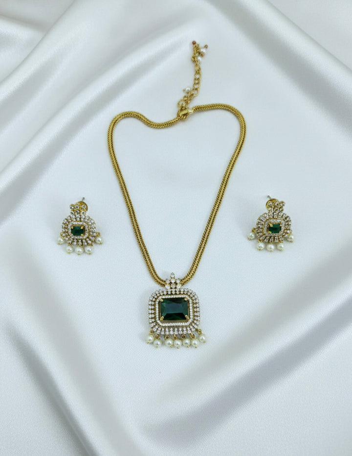 Regal Emerald & Pearl Gold-Plated Choker Set with Matching Studs